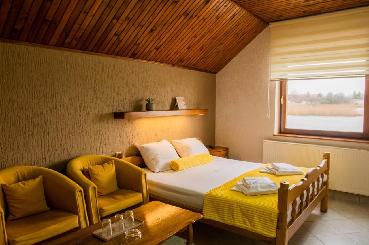 Guest House Vila Alexandar Palić Dış mekan fotoğraf