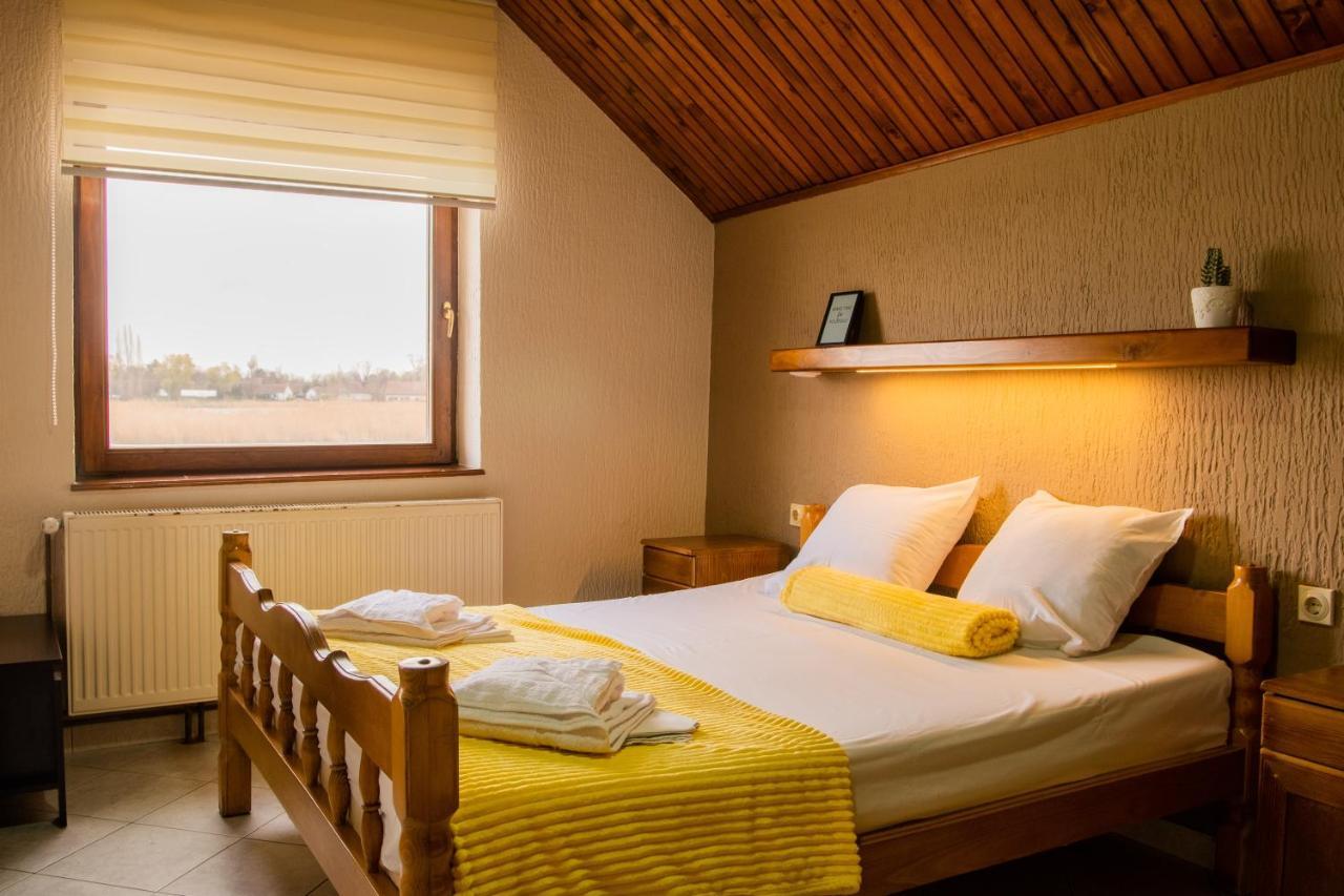 Guest House Vila Alexandar Palić Dış mekan fotoğraf