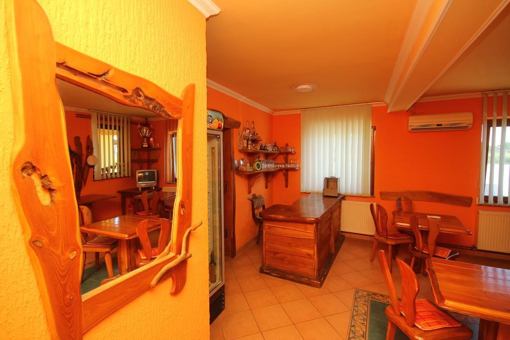 Guest House Vila Alexandar Palić Dış mekan fotoğraf