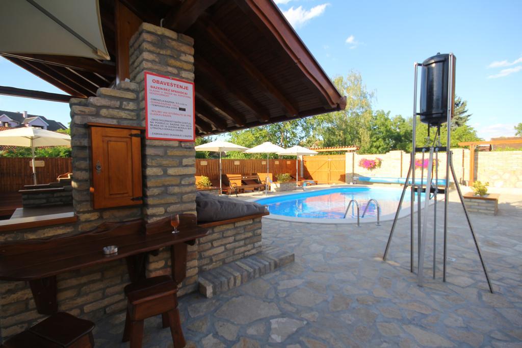 Guest House Vila Alexandar Palić Dış mekan fotoğraf