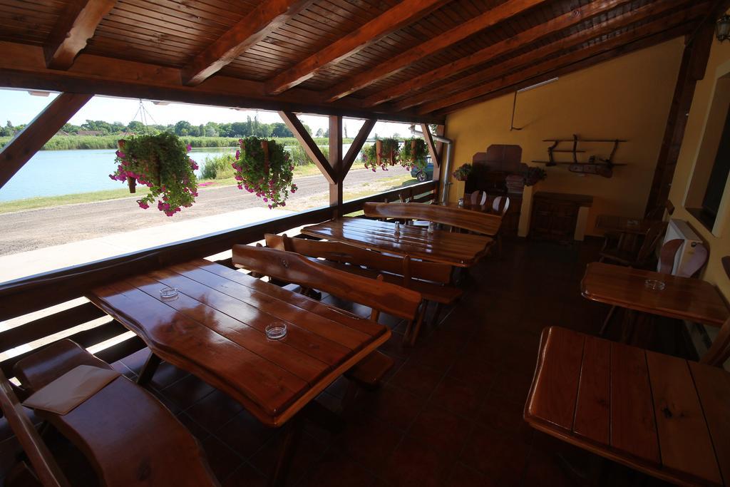 Guest House Vila Alexandar Palić Dış mekan fotoğraf